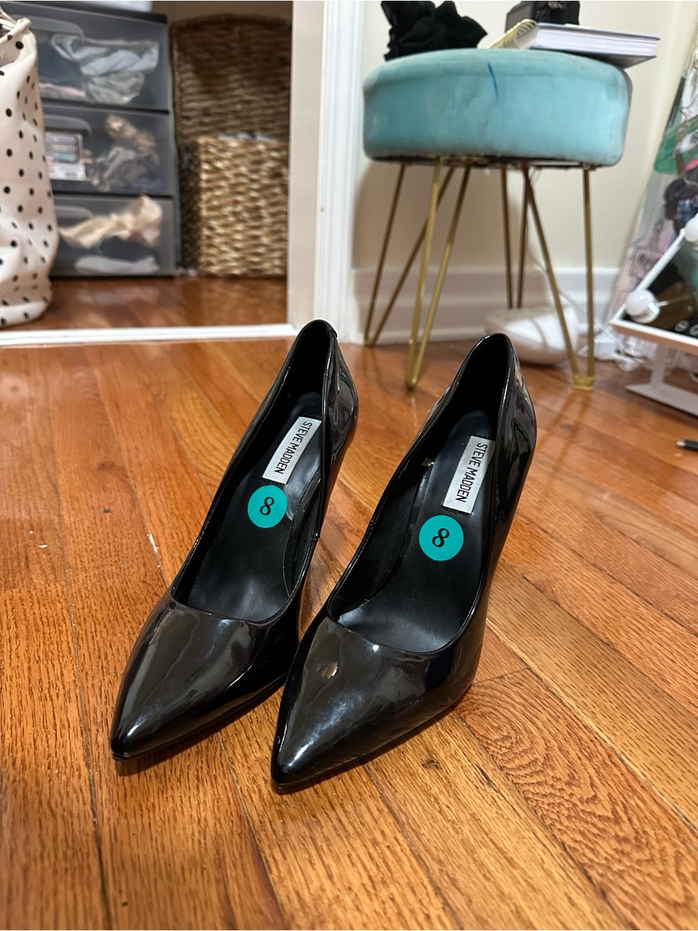 Steve Madden Black Patent Pointed-Toe Pumps
